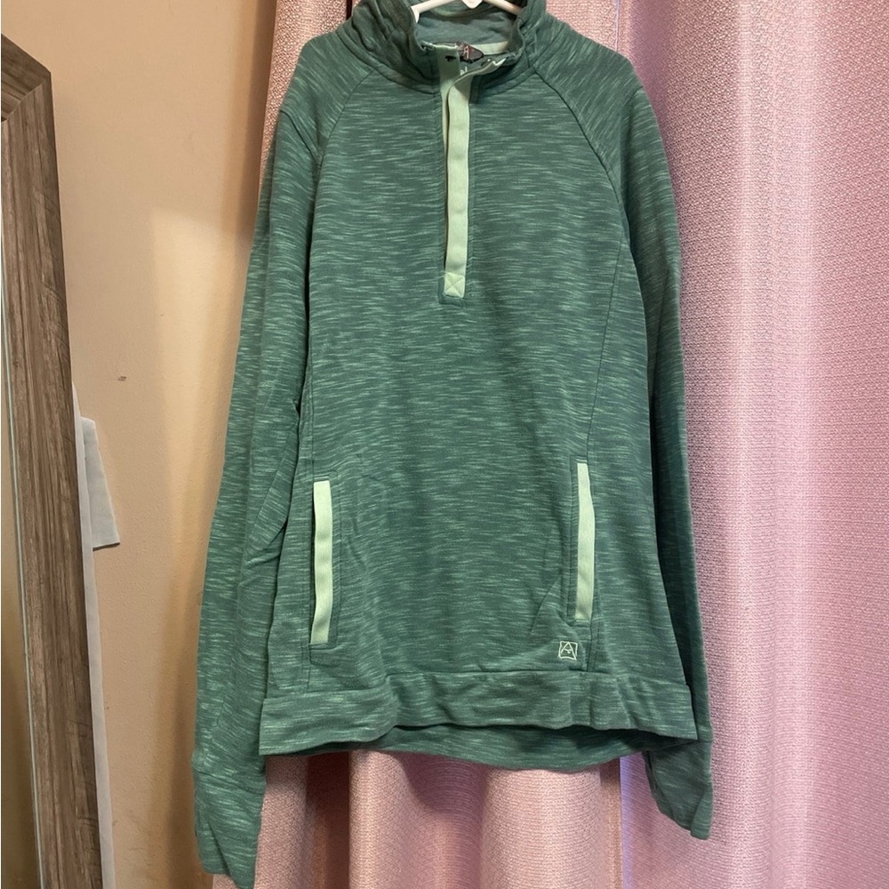 Avalanche Women's Green Pullover Sweater